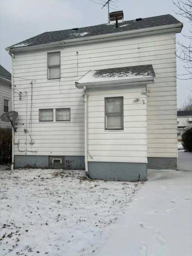 Main picture of 1514 E 204th St