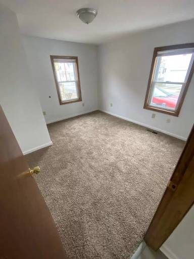 Main picture of 13 2nd St