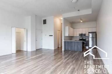 Main picture of 2700 W North Ave