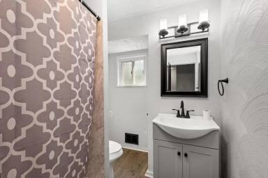 Main picture of 1304 Firth St