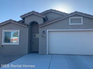 Main picture of 1601 S Camino del Sierra