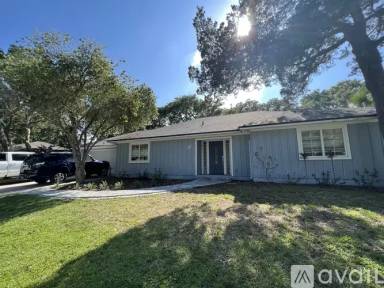 Main picture of 14 Lee Dr