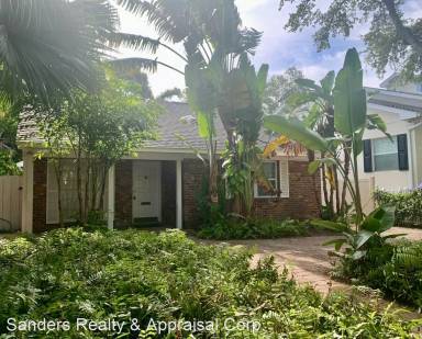 Main picture of 207 W Davis Blvd