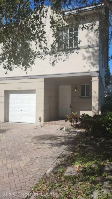 Main picture of 2018 Freeport Ln