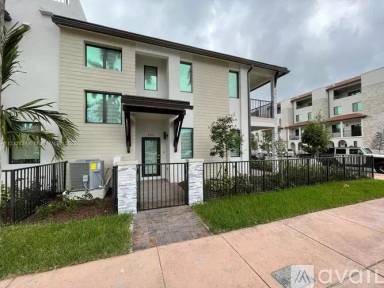 Main picture of 8386 Central Park Blvd