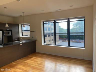 Main picture of 1751 W Berteau Ave