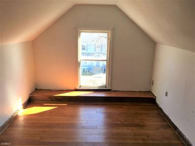 Main picture of 429 N Adams St