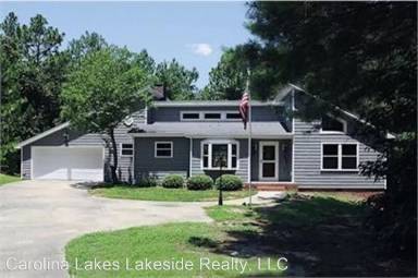 Main picture of 220 Golf Dr