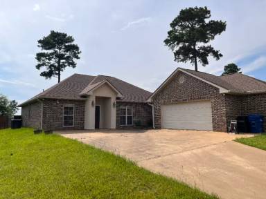 Main picture of 239 Smithbrook Rd