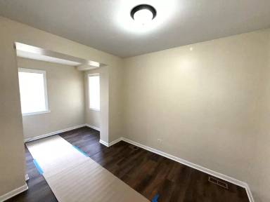 Main picture of 7423 S Saint Lawrence Ave