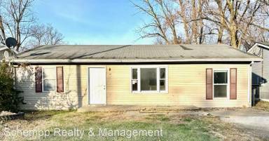 Main picture of 2213 Hamburg Pike