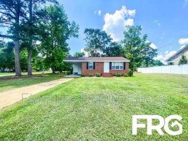 Main picture of 105 Glenwood Trl