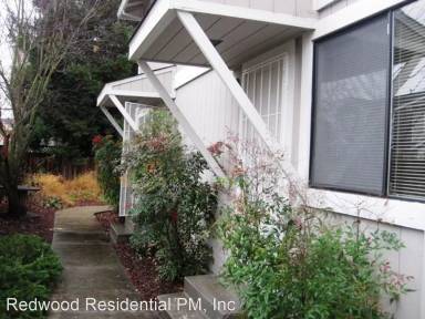 Main picture of 906 E Cotati Ave