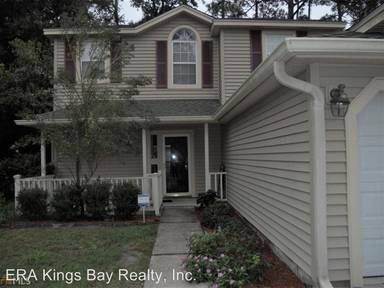 Main picture of 207 Millers Trace Dr