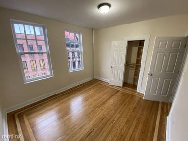 Main picture of 207 W 11th St