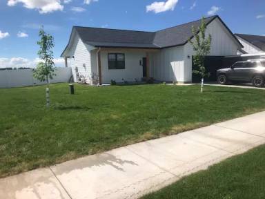 Main picture of 920 Stewart Loop