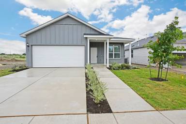 Main picture of 261 Elk Ave