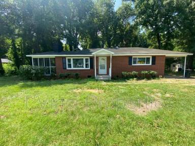 Main picture of 3932 Eastland Ave