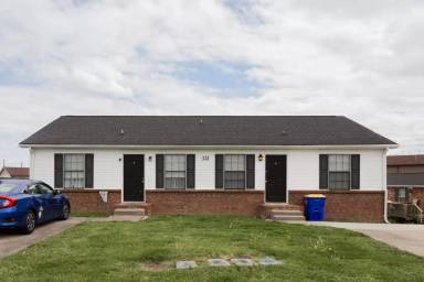 Main picture of 121 Bennett Dr