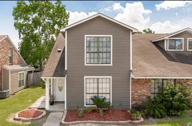 Main picture of 15658 Riverdale Ave E