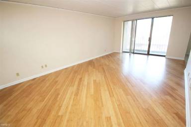 Main picture of Queensbury Apartments