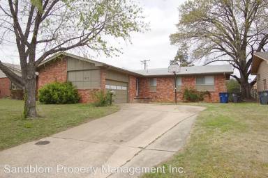 Main picture of 7543 E 27th St