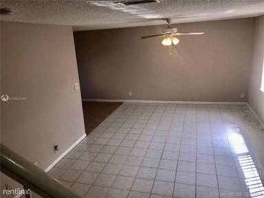 Main picture of 608 NE 29th Dr