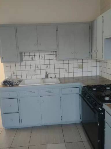 Main picture of 1325 W Navajo St