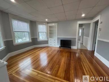Main picture of 433 Cohannet St