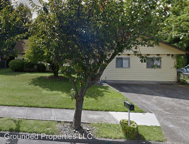 Main picture of 1931 NE Liberty Ave
