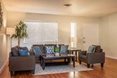 Main picture of 4225 Parkwood Ct