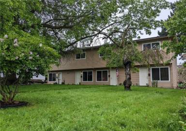 Main picture of 1615 James St