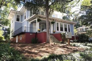 Main picture of 615 Linwood Ave NE