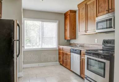 Main picture of 1246 Graham Ave