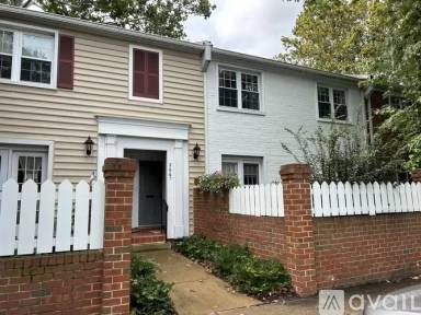 Main picture of 2641 S Walter Reed Drive