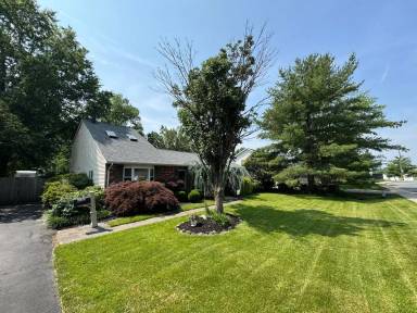Main picture of 8903 Tudor Ln