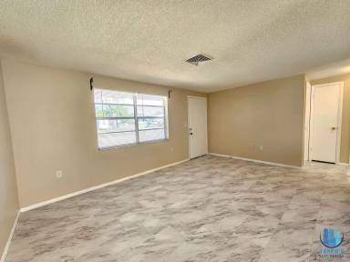 Main picture of 6324 Lomand Ave