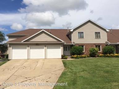 Main picture of 104 N Orr Dr