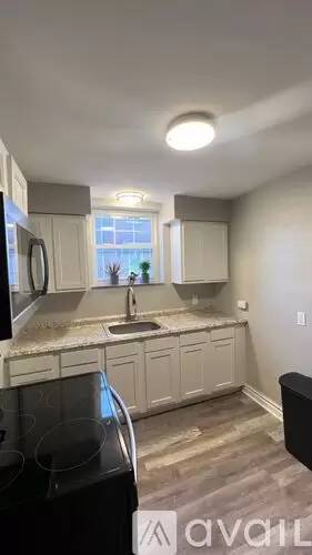 Main picture of 4020 Hillman Way