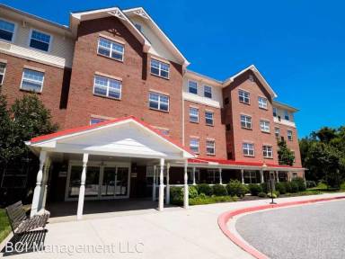 Main picture of 100 Greenway
