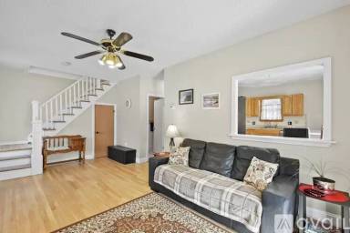 Main picture of 44 Dewey Rd