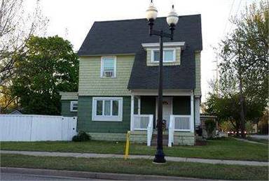 Main picture of 382 Pine Ave