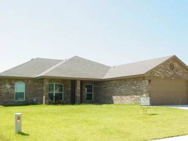 Main picture of 3704 Dewitt County Ct
