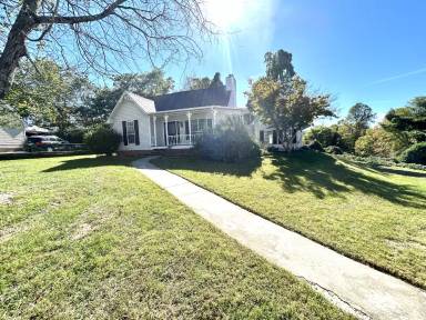 Main picture of 60 W Paris St