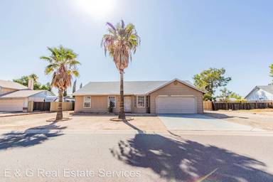 Main picture of 9351 E Dallas St