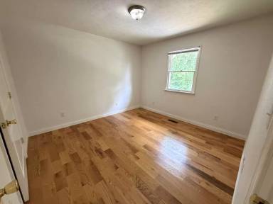 Main picture of 111 Beecher St