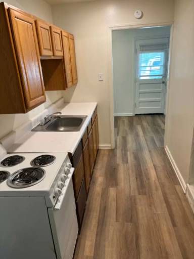 Main picture of 625 W 8th Ave