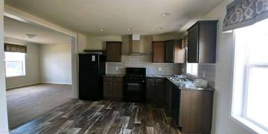 Main picture of 28 Joymar Dr