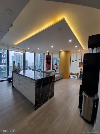 Main picture of Brickell Heights
