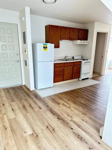 Main picture of 127 1/2 Welch Ave